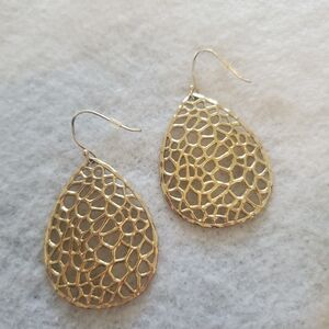 Elegant Gold Tone Teardrop Earrings